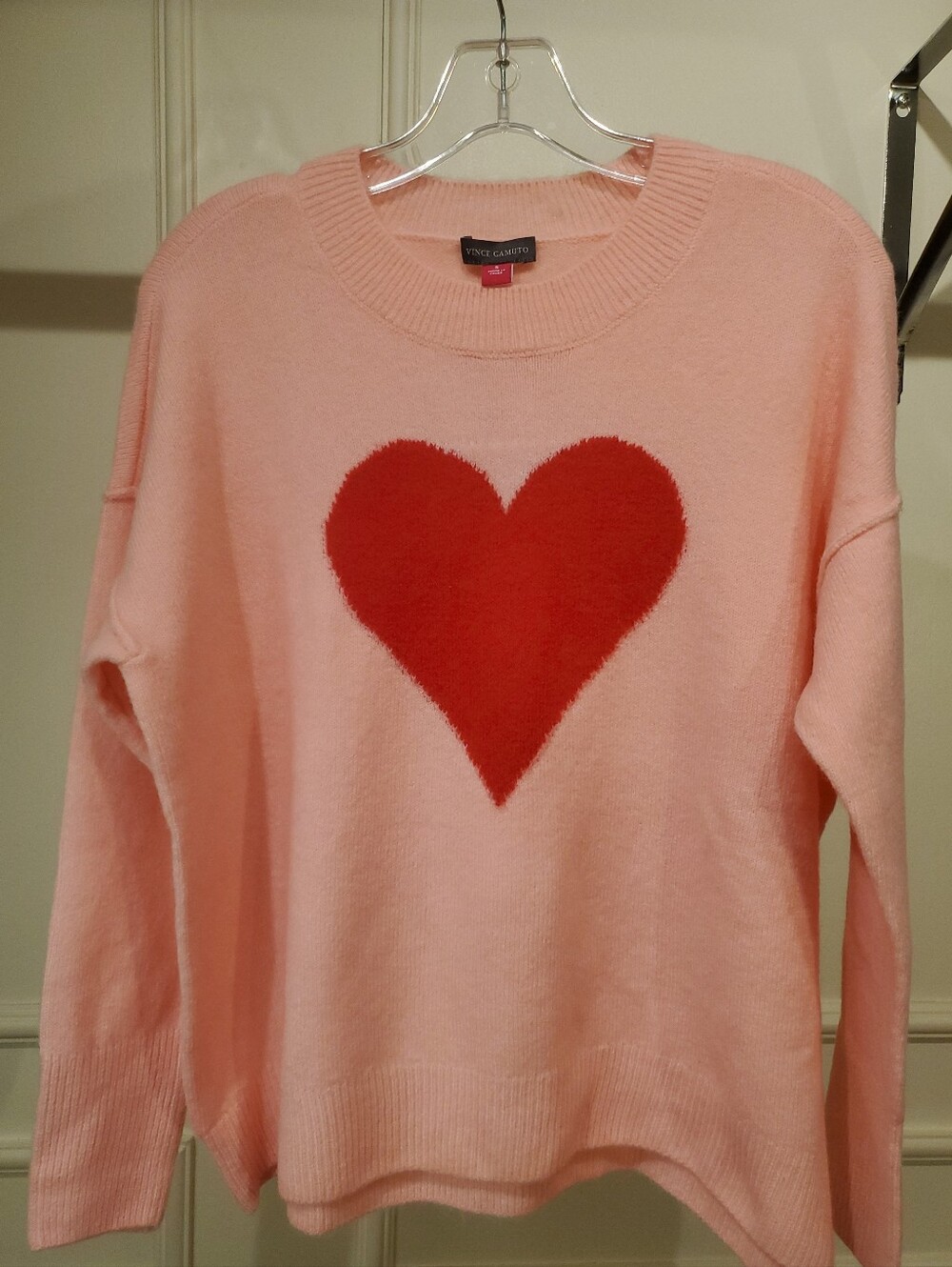 NWT Vince Camuto Pink Sweater with Red Heart Motif Women's Pullover Size Small